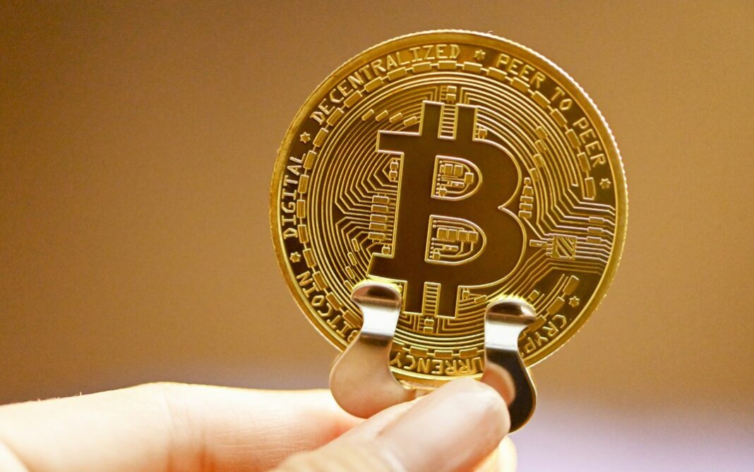 How Businesses Can Buy Cryptocurrency to Diversify Assets